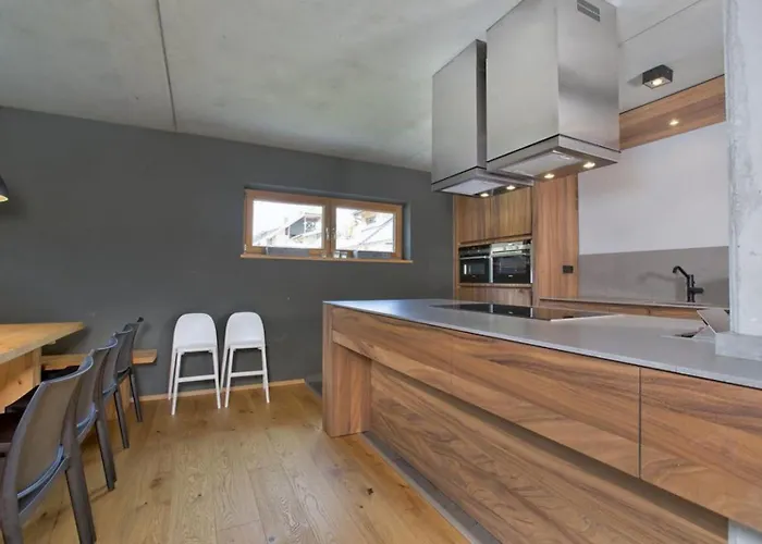 Panorama Grau Xl * מאוטרנדורף